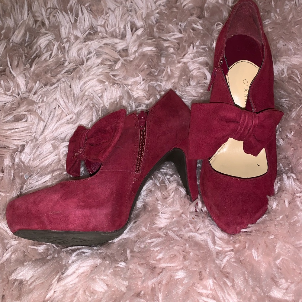 Gianni Bini Bow Heels